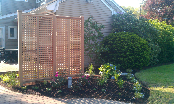 05-27-2011_trellis__garden_-_pomerantz_1-resized-600