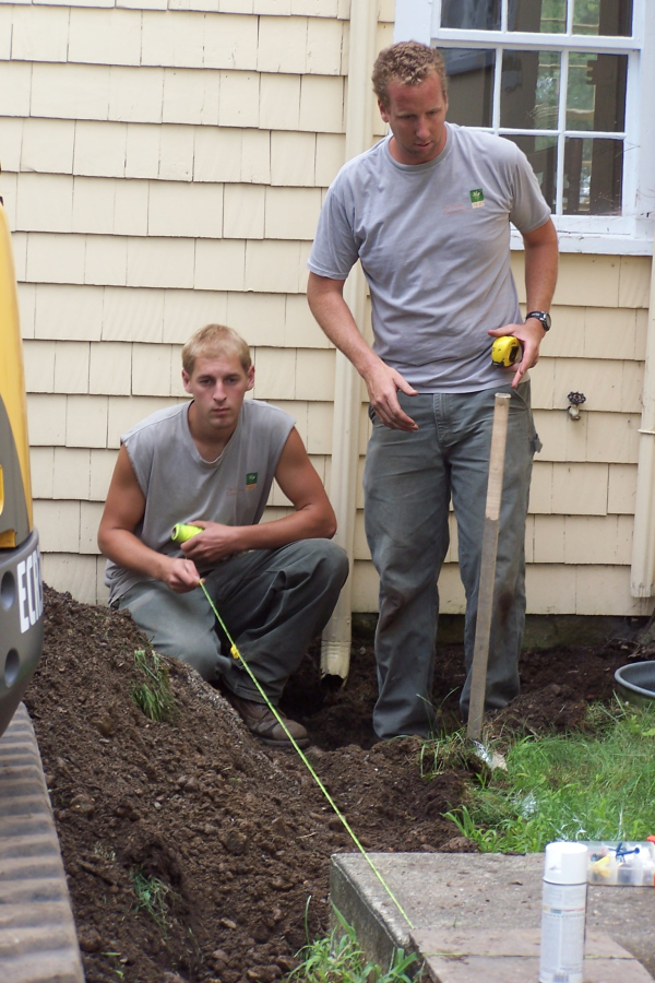 8-16-11_patio_instal_-_dwight_derby_house_(20)-resized-600